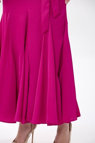 فستان ستان فوشيا مع رباط