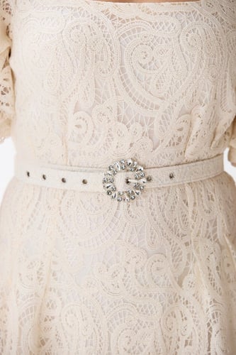 فستان دانتيل بيج فاتح