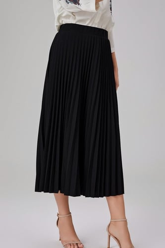 تنورة كلوش مكسر أسود