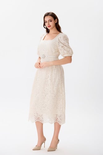 فستان دانتيل بيج فاتح