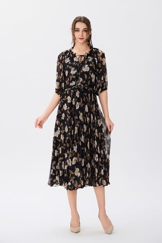 فستان شيفون اسود بنشقة الزهور