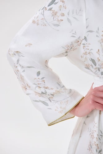 جلابية حرير مع ازرار ذهبية