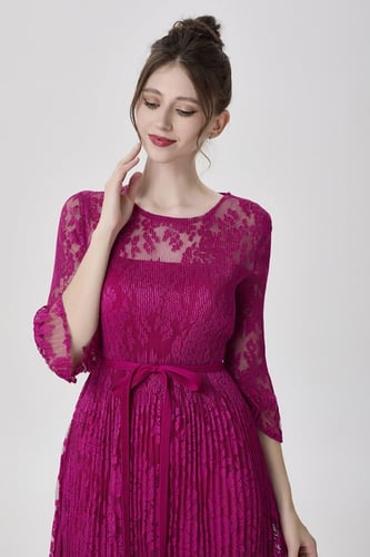 فستان فوشي خامة الدانتيل الانيقة