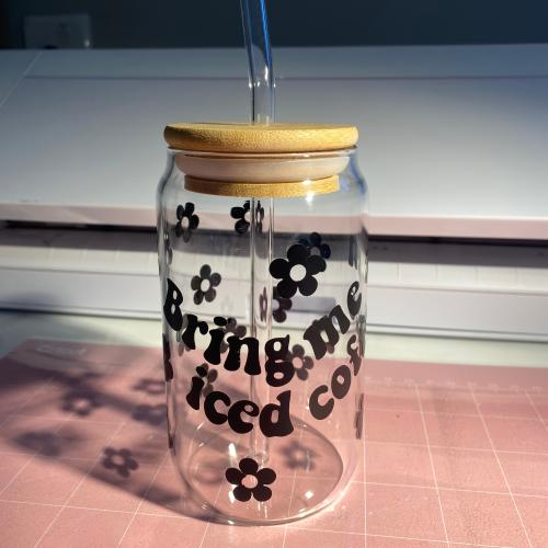 كوب قهوة زجاجي مع مصاصه زجاجيه