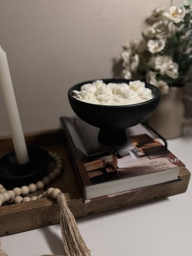 شمعة بقاعدة