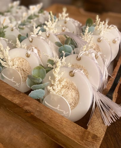 توزيعات صابون بالشكل الدائري مع ليفة طبيعية عدد 12