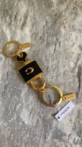 ميدالية coach