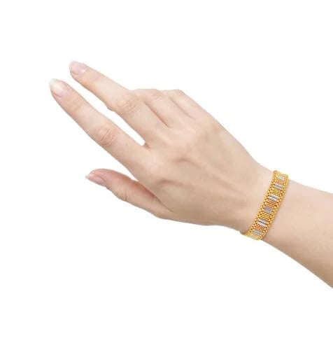 Gold bracelet - 18 karat - approximately 13.15 grams