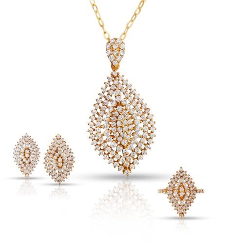 نصف طقم ذهب - عيار 18- 9.13 جرام تقريباً