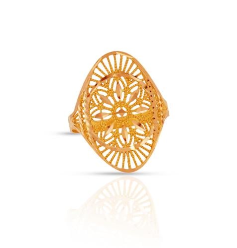 خاتم ذهب - عيار 21- 1.750 جرام تقريباً-مقاس 18