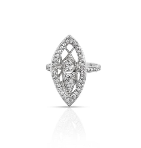 نصف طقم ذهب - عيار 18- 13.020 جرام تقريباً