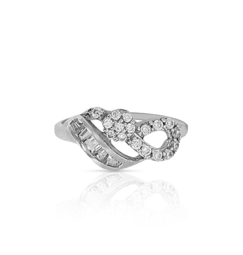 نصف طقم ذهب - عيار 18- 11.530 جرام تقريباً