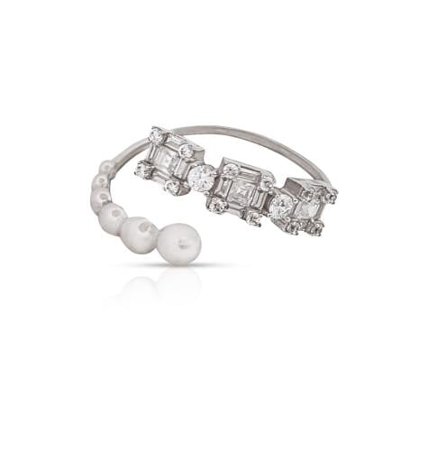 خاتم ذهب - عيار 18- 1.740 جرام تقريباً- مقاس 17