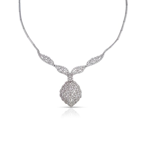 طقم ذهب ابيض - عيار 18- 27.650 جرام تقريباً