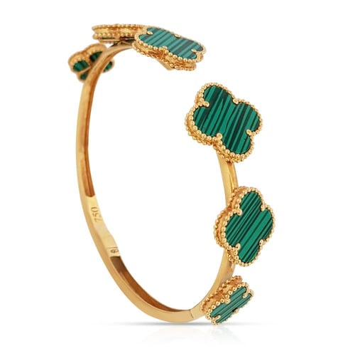 اسوارة وخاتم ذهب - عيار 18- 17.74 جرام تقريباً