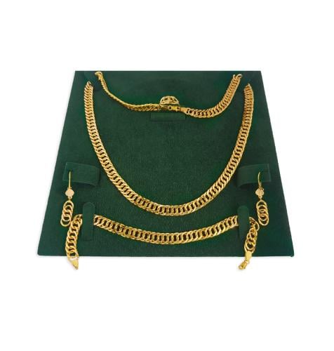 طقم ذهب - عيار 21- 30.6 جرام تقريباً