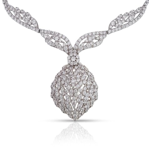 طقم ذهب ابيض - عيار 18- 27.650 جرام تقريباً