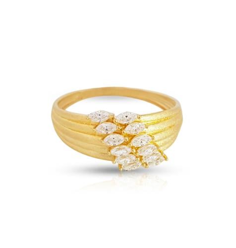 خاتم ذهب - عيار 18- 2.19 جرام تقريباً