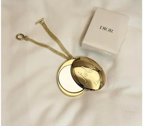 مراية جادور ذهبي مع الملحقات