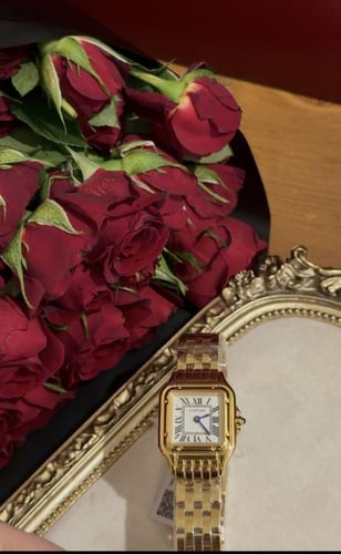 ساعة كارتير نسائيه ذهبي مقاس 22 ميني