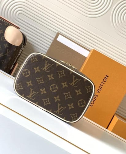 شنطة لويس فيتون 18cm