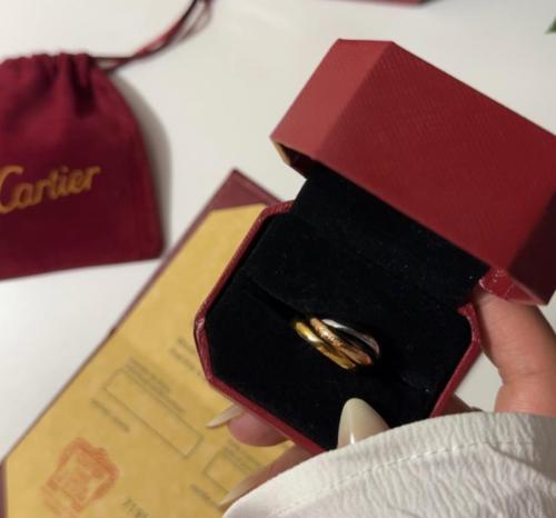 خاتم كارتييه ( Cartier ) شامل الملحقات