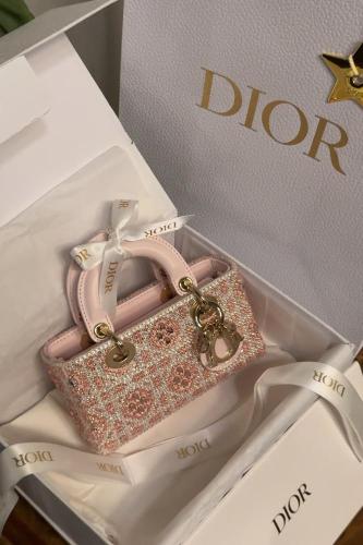 حقيبة Lady Dior Mini الوردية المرصع