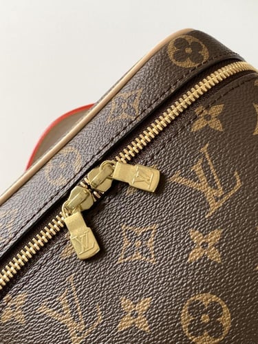 شنطة لويس فيتون 18cm