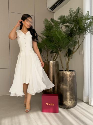 فستان رينيا الأبيض