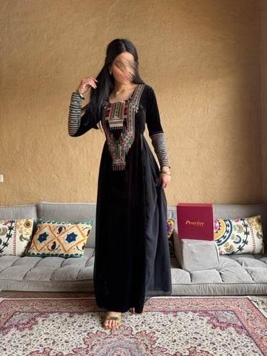 جلابية التأسيس مخمل تطريز وكلوش شيفون مع طرحه