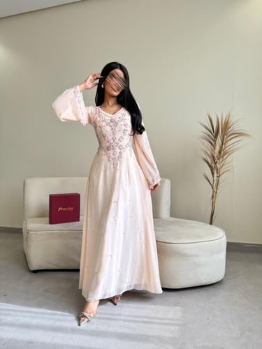 فستان شيفون مطرز