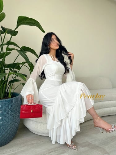 فستان ابيض رفلز