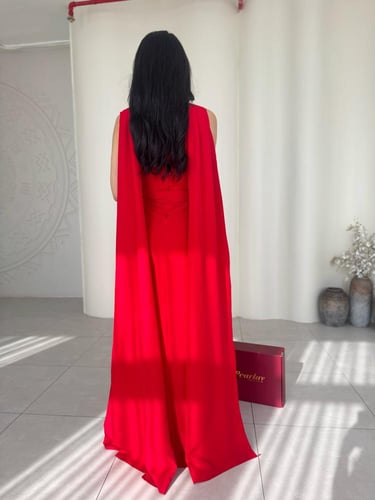 فستان ريد كوين