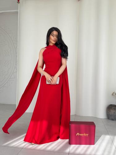 فستان ريد كوين