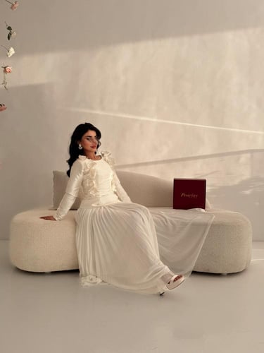 فستان بورود واكمام طويله