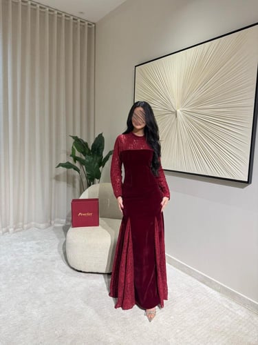 فستان مخملي دانتيل بورغندي