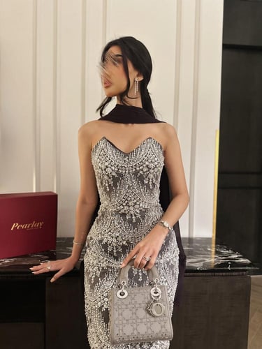 فستان إليغانس البنفسجي الداكن