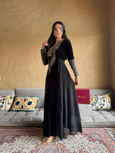 جلابية التأسيس مخمل تطريز وكلوش شيفون مع طرحه