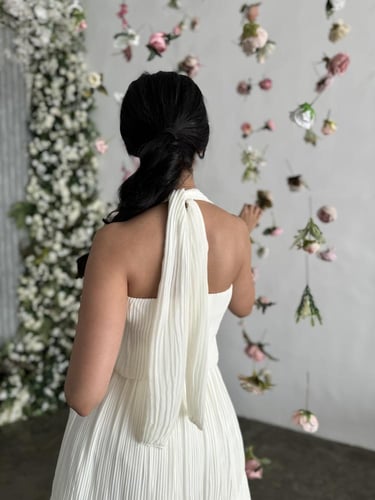 فستان بليسيه ابيض قصير