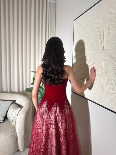 فستان بريق الياقوت