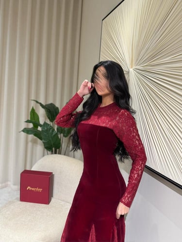 فستان مخملي دانتيل بورغندي