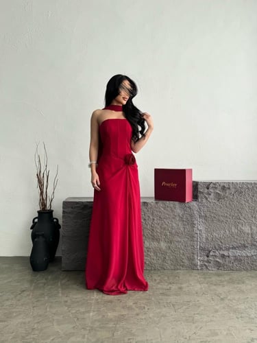 فستان سهره احمر مع شال