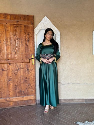 جلابية التأسيس اخضر مع حزام منفضل