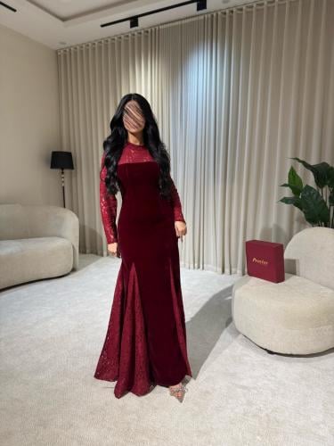 فستان مخملي دانتيل بورغندي