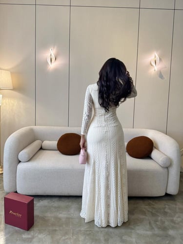 فستان نِقاء الدانتيل