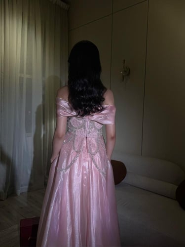 فستان “جوهرة الورد”