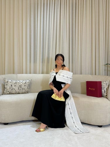 جلابية رمضانية تطريز لونين ابيض واسود