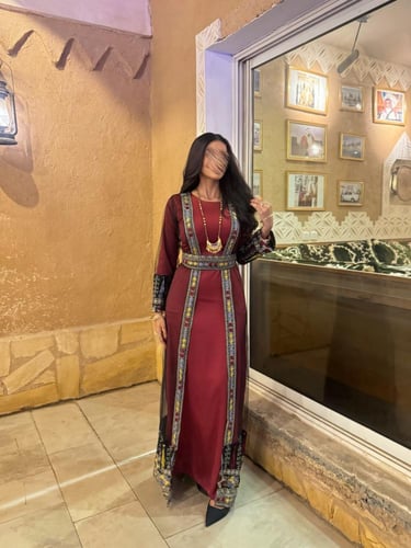 طقم جلابية التأسيس – عنّابي التراث