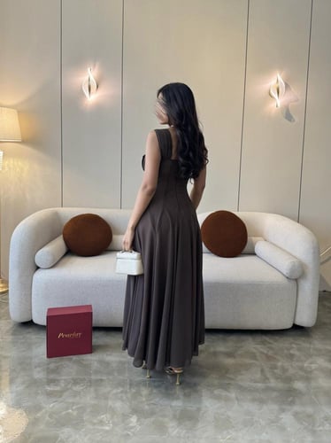 فستان موكا الكلاسيكي