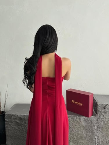 فستان سهره احمر مع شال